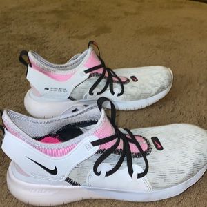 Nike Flex Contact 3 - Women’s 9.5